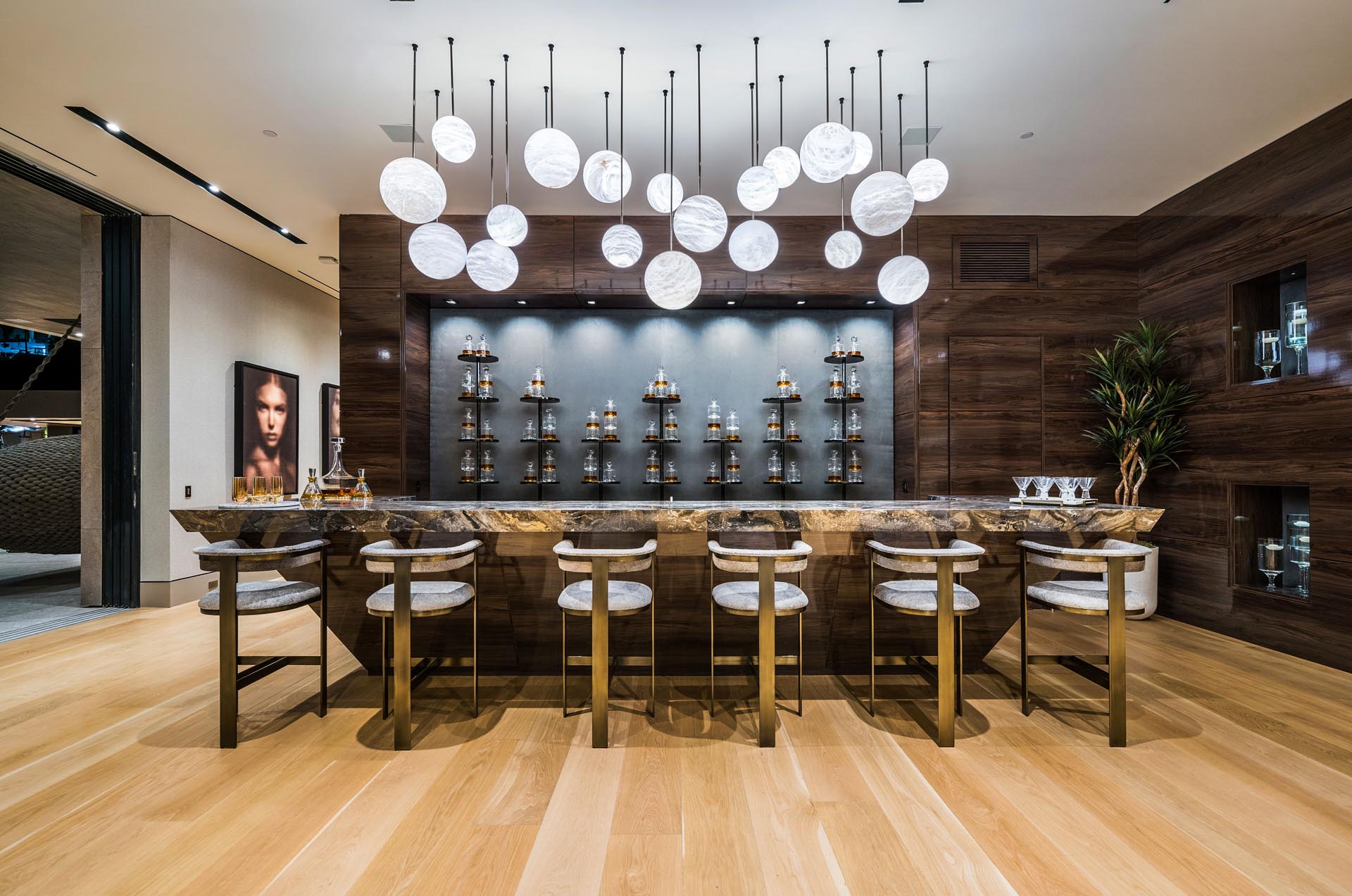 Private residence bar and lounge